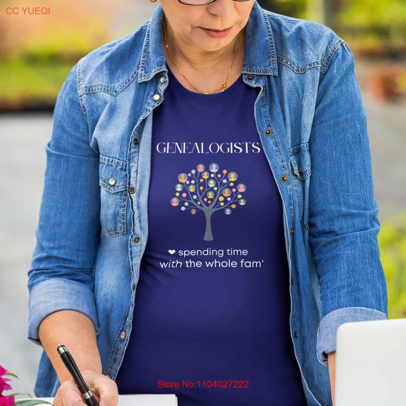 Genealogists Love Spending Time with the Whole Fam' T Shirt Genealogist Genealogy Ancestry Mother's Day Grandma Mom Family Tree