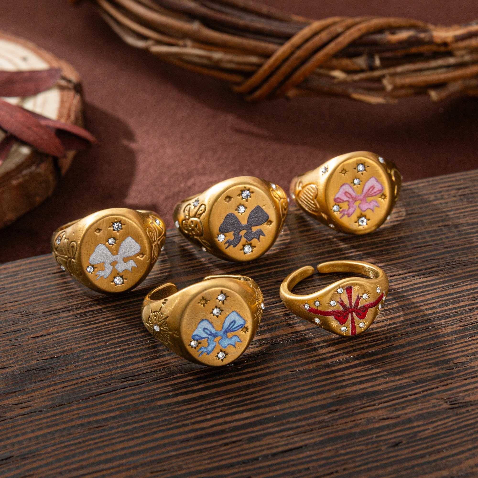 

Fashion painted bow ring niche light luxury personalized design ring jewelry suitable for both men and women
