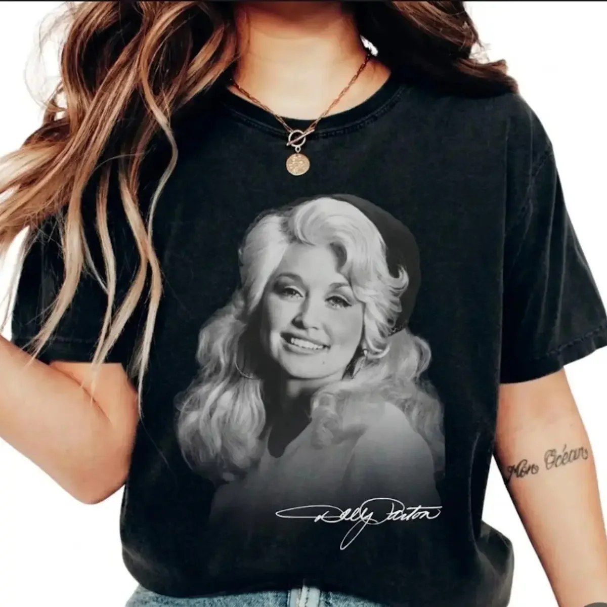 Dolly Parton Tribute Graphic Tee, Vintage Country Music Shirt, Unisex T-Shirt, Country Music Gift for Men and Women