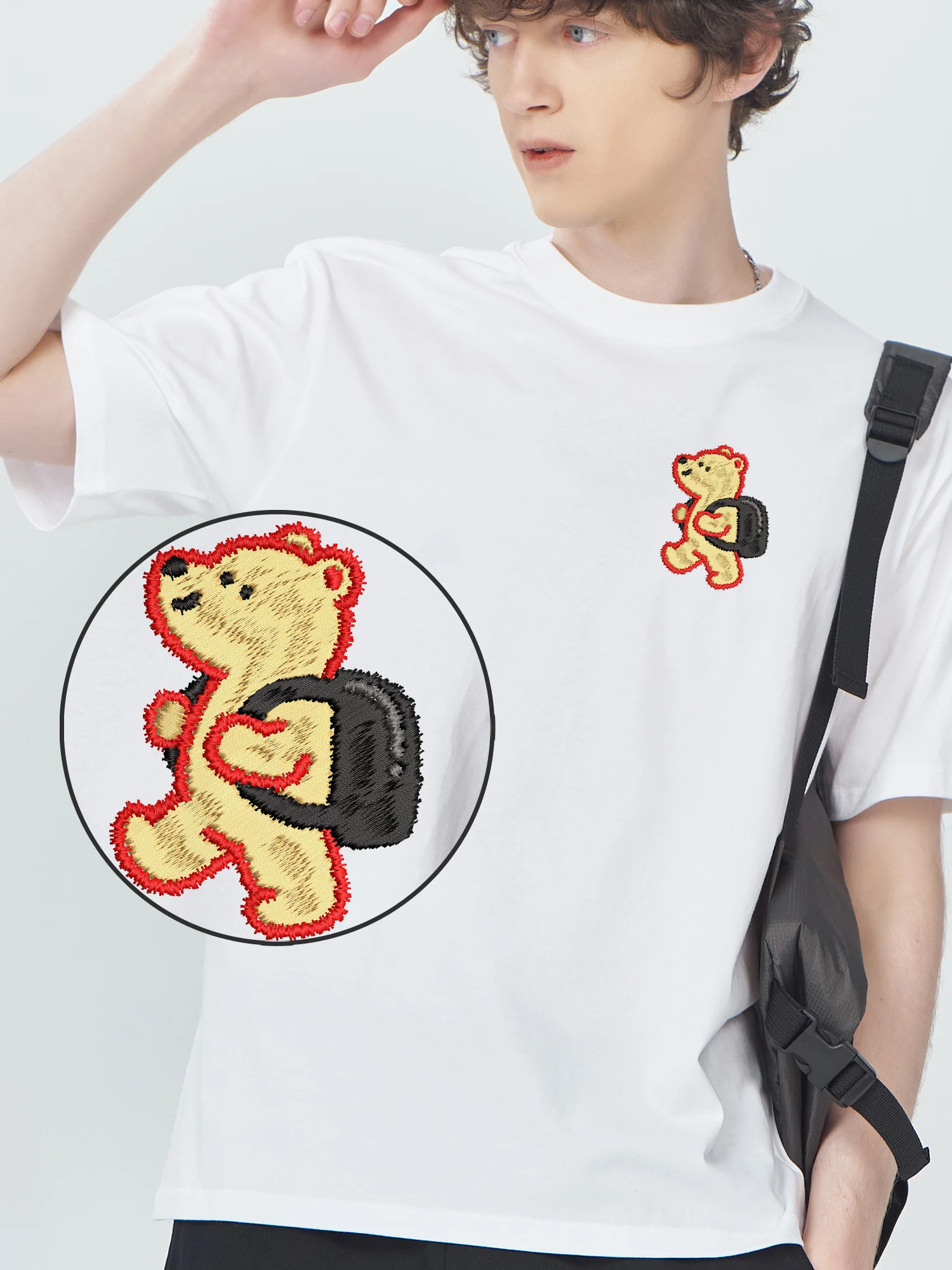 

Bear Carrying Bag Embroidered T Shirts Cute Animals Graphic Tees High Quality Luxury Embroidery Shirt Couple Gift​