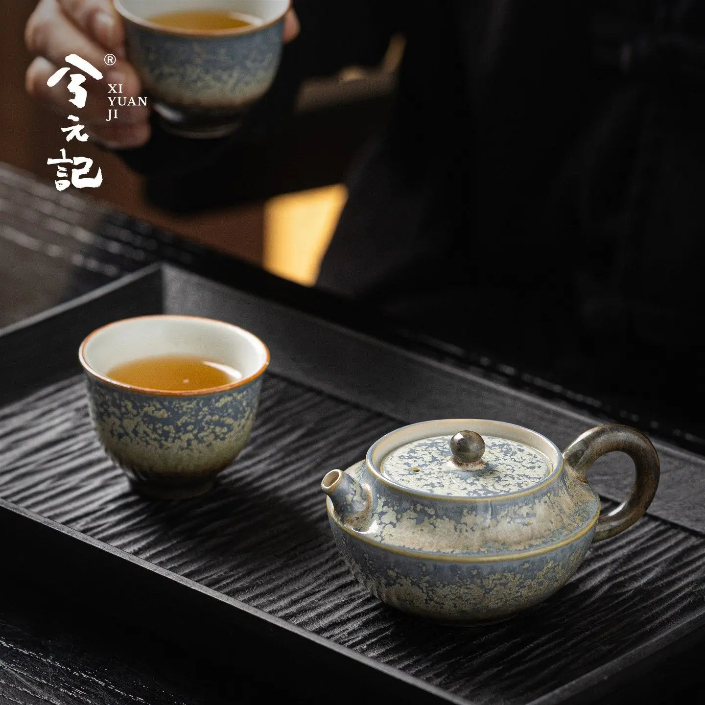 

Fanzing Kiln-Transformed Teapot Household Ceramic Brewing Pot Tea-Water Separation Single Pot For One Person 2026 New Model