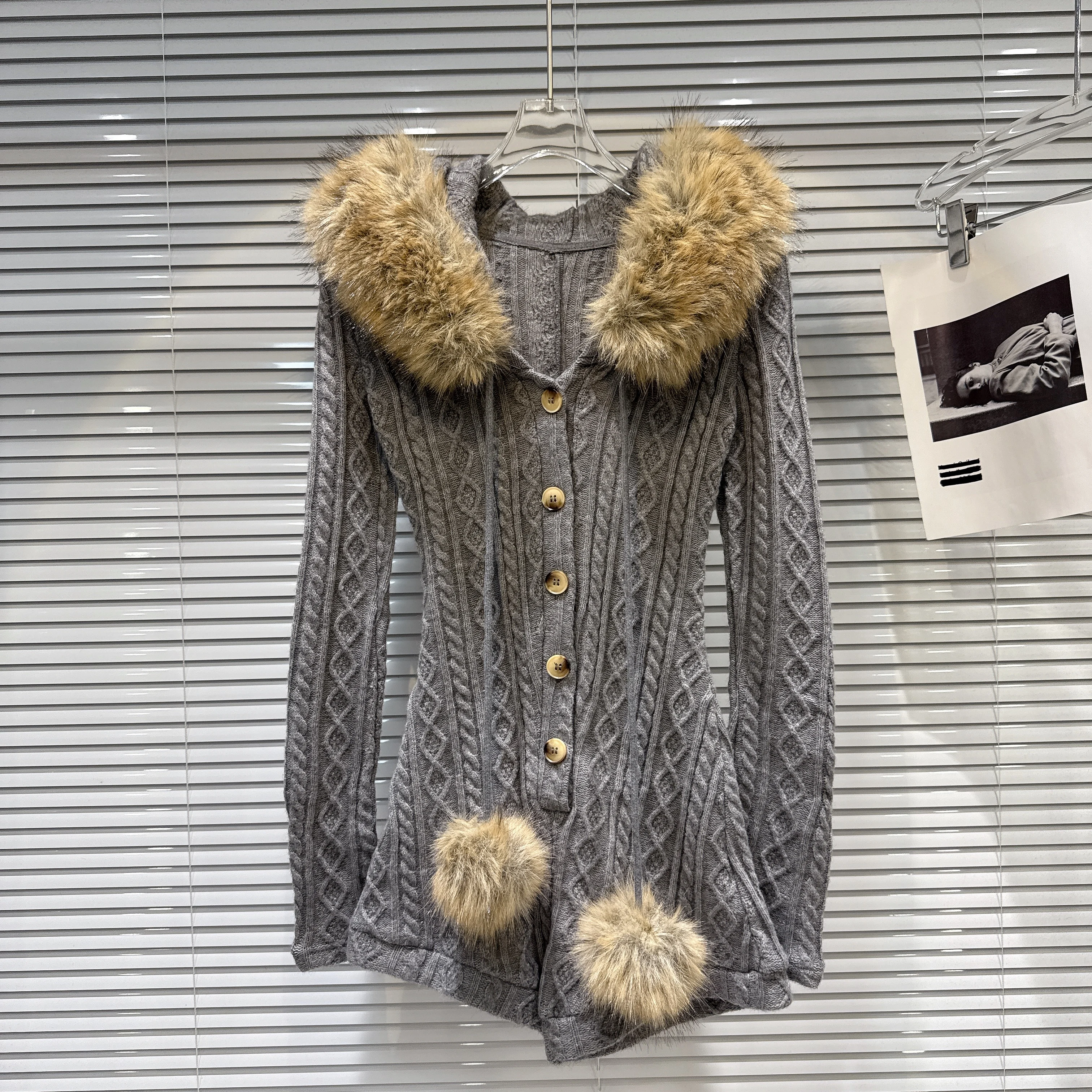 

Gagarich 2025 Winter New Fashion Spicy Girl Environmental Protection Hair Collar Hair Waist Long Sleeve Knitted Jumpsuit Women