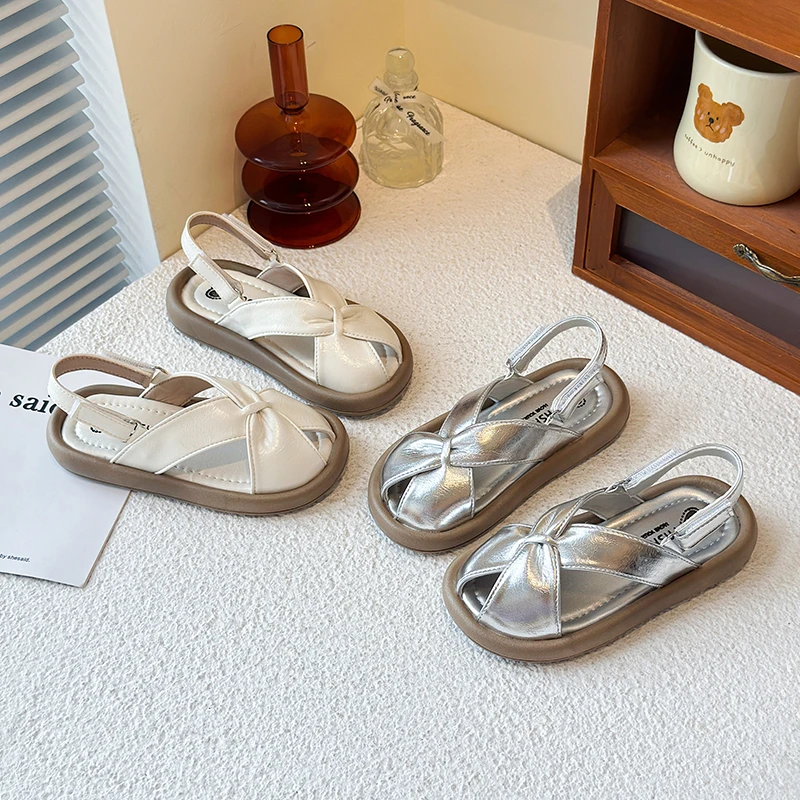 

Fashion Causal Children Sandals Cross-tied Simple Girls School Sandals New Hollow-out Soft Kids Outdoor Beach Sandals Hook Loop