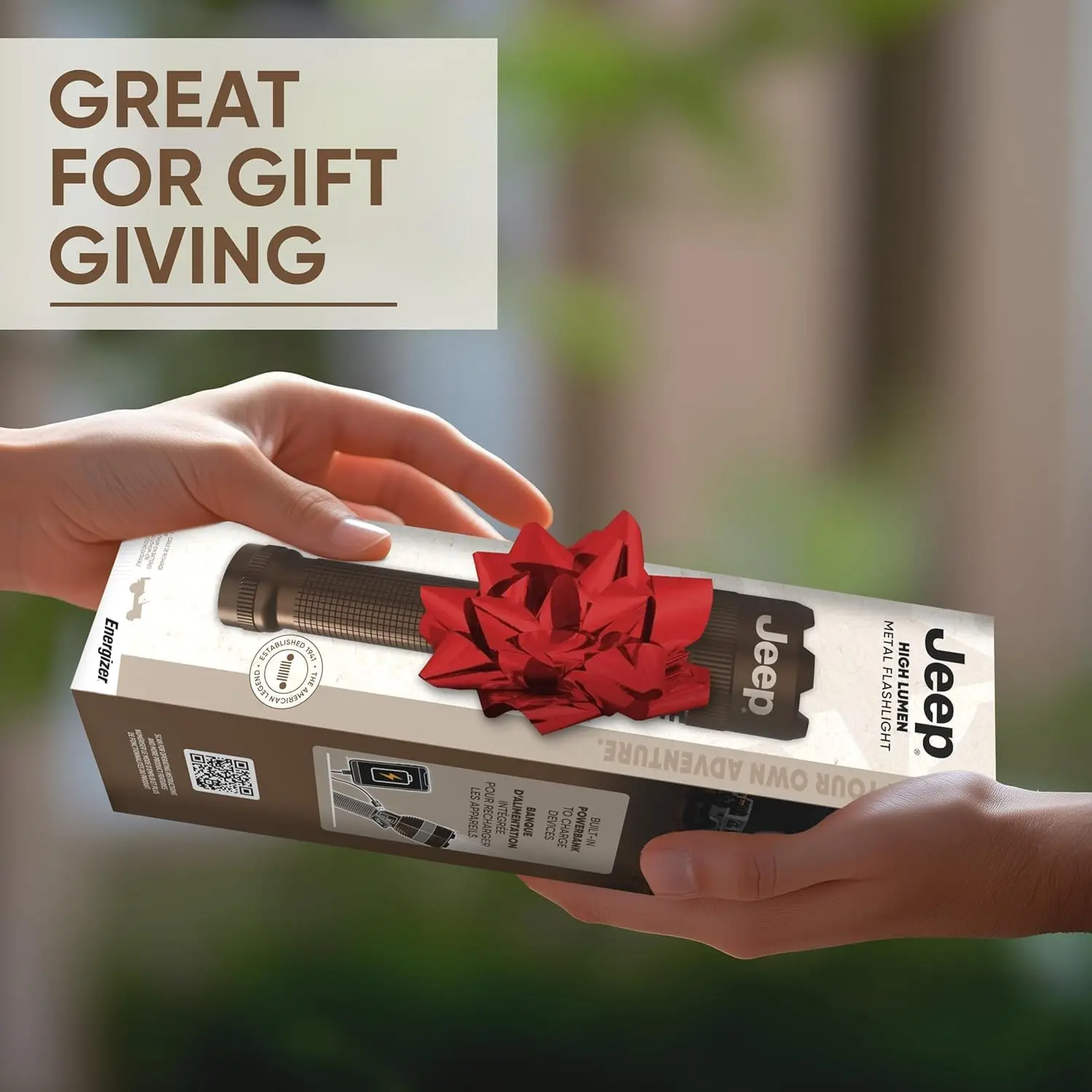 مصباح يدوي تكتيكي فائق السطوع بقوة 10,000 لومن قابل لإعادة الشحن مع USB-C، IPX4 مقاوم للماء للمغامرات الخارجية