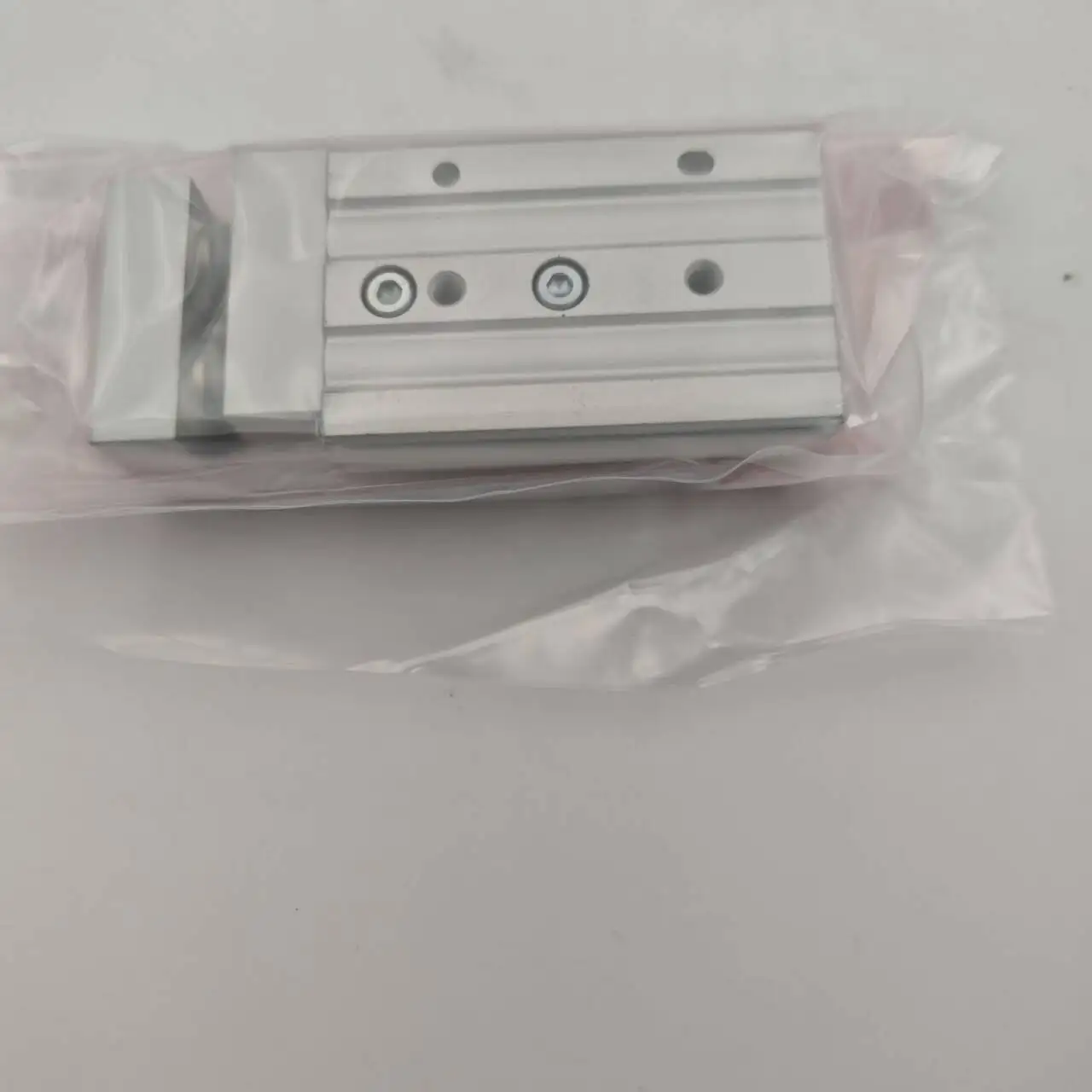 الأصلي حقيقية SMC هوائي الشريحة اسطوانة MXQ6L-20CS-X17 MXQ8L-10C-X16 MXQ8L-10C اسطوانة الشريحة