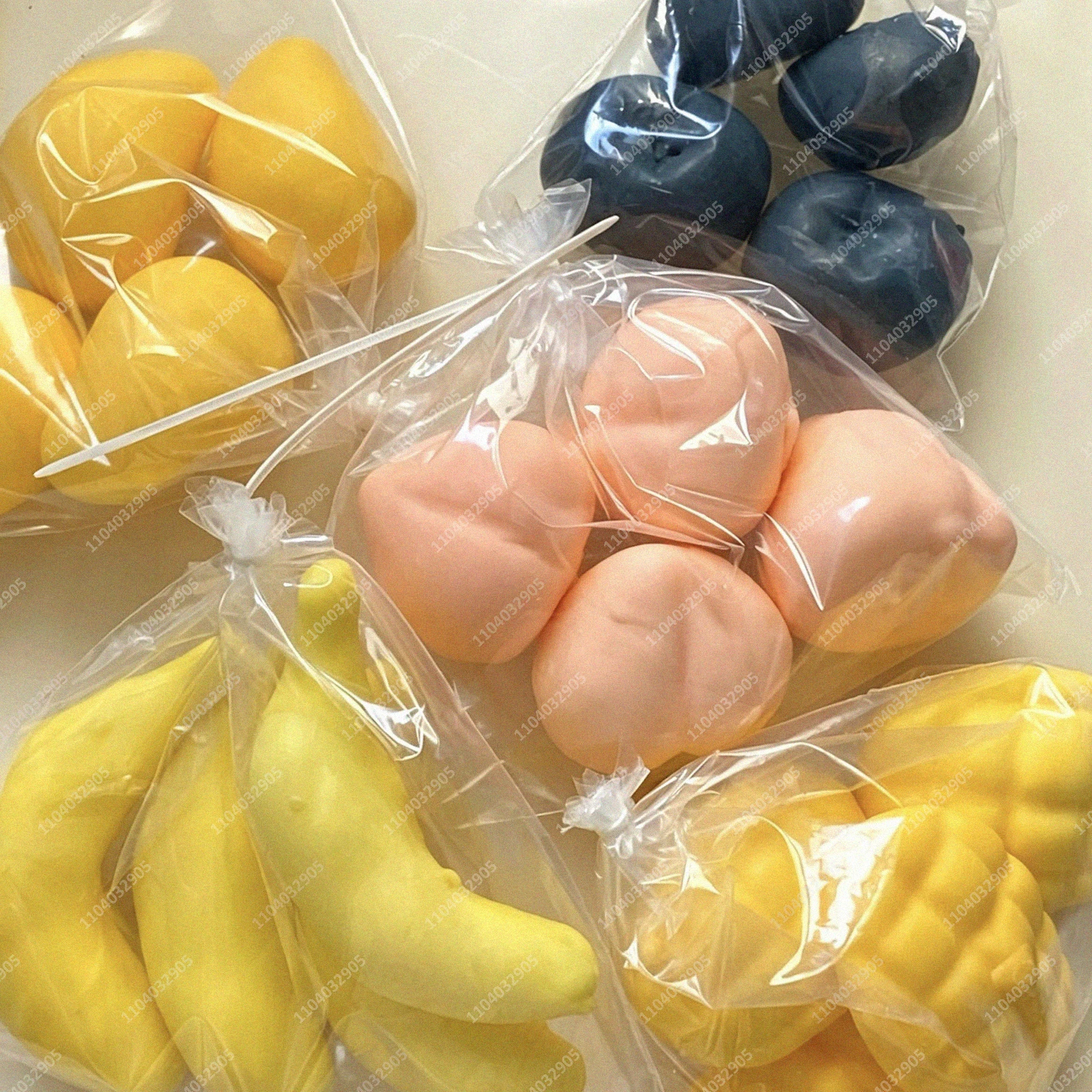 

Crispy Fruit Pouch Shatter Crackling Wax Balls Fruit Bag Squishy Toys Anti Stress Relief ASMR Pop Sound Fidget Toys for Adults