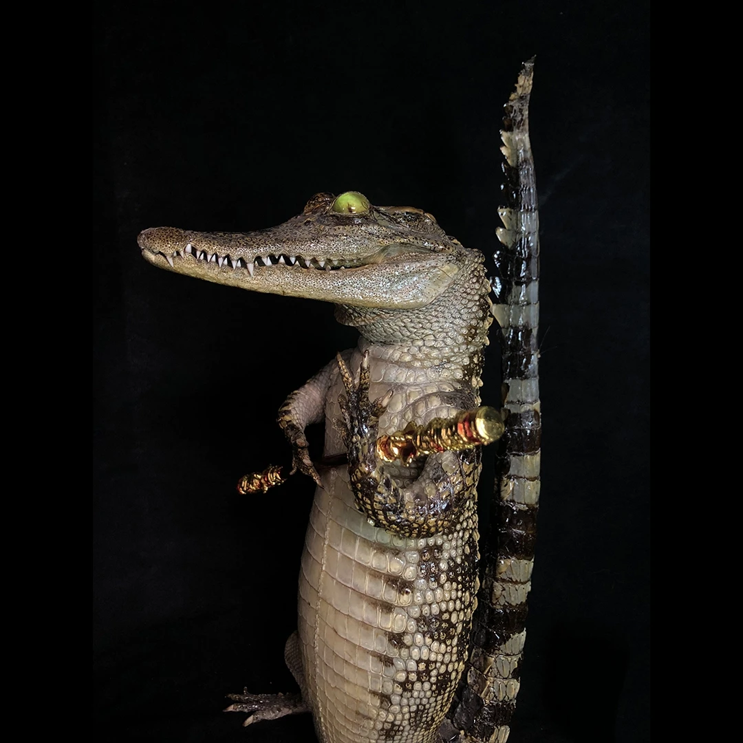 2200 Large 1 Meter Crawling Crocodile Model Handmade  Dark Style Halloween Resin Statue Room Decoration Creative Birthday Gift