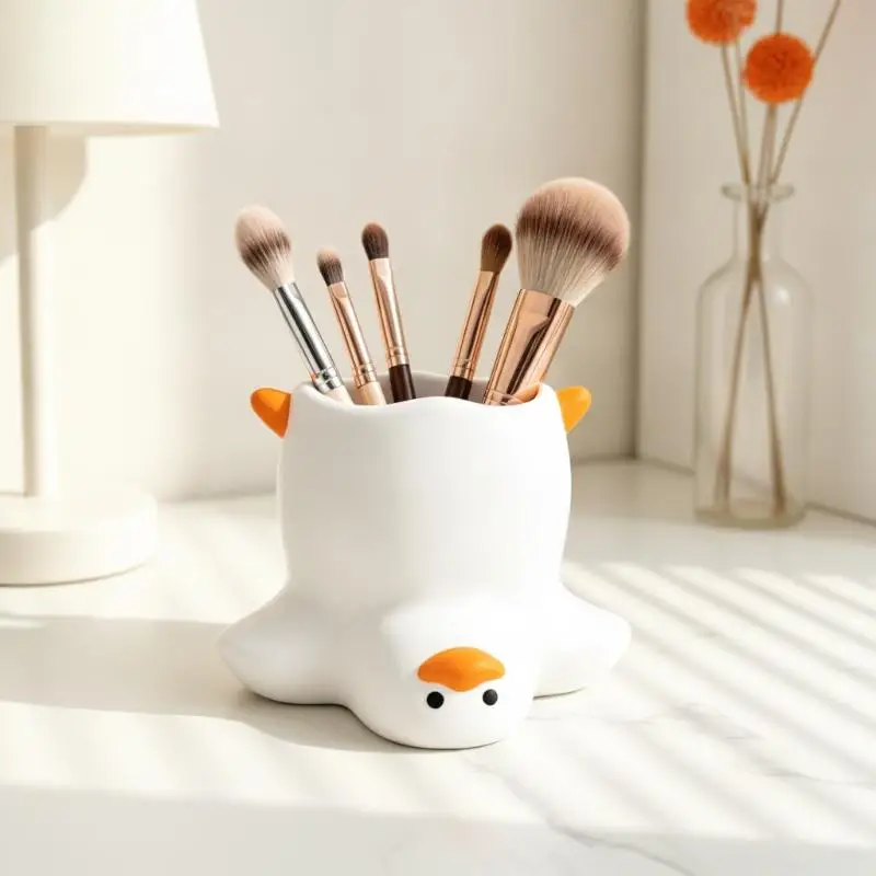 Cute And Quirky Duck-shaped Pen Holder Cartoon Desktop Storage Box Multi-functional Makeup Brush Storage Tube