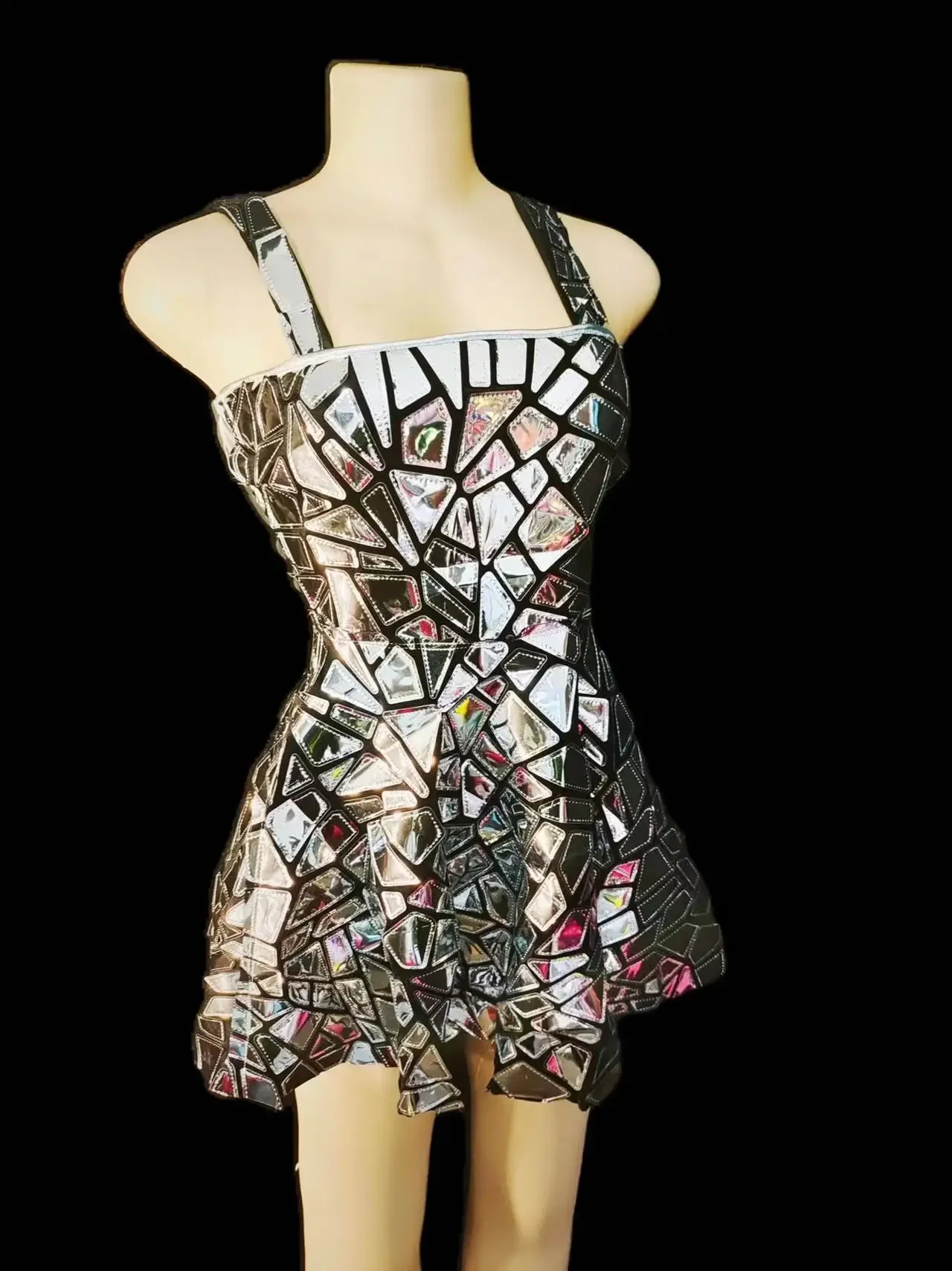 

Femal Sequins Sliver Laser Mirror Sleeveless Sling Dress Sexy Singer Dancer Bar Nightclub Birthday Party Prom Stage Show Costume