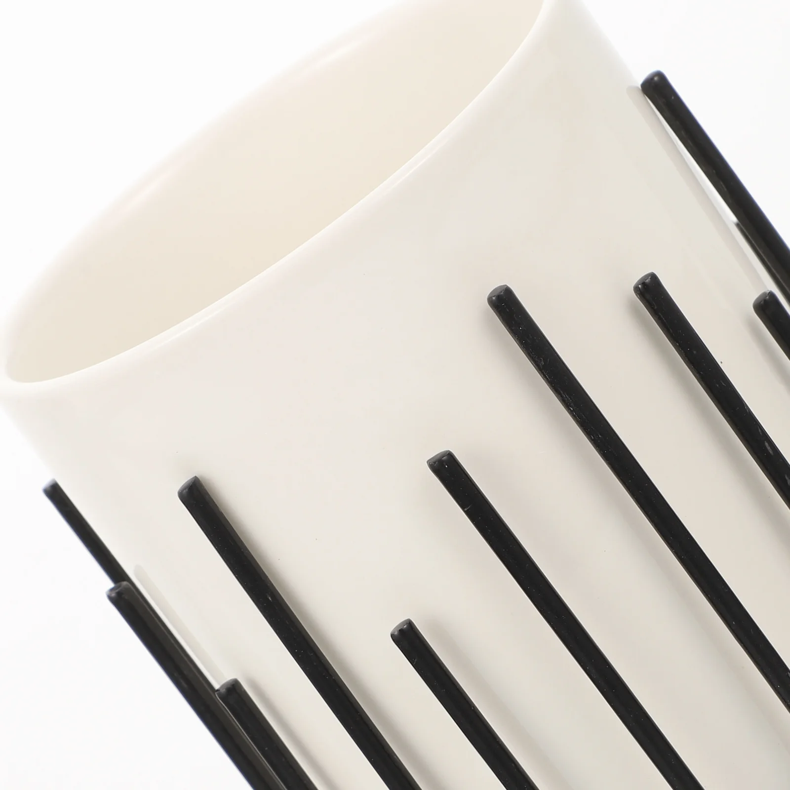 

Sturdy Iron Craft Pen Holder for Office School Bedroom Desktop Organizer Bucket with Smooth Finish Multi-Use Storage Container