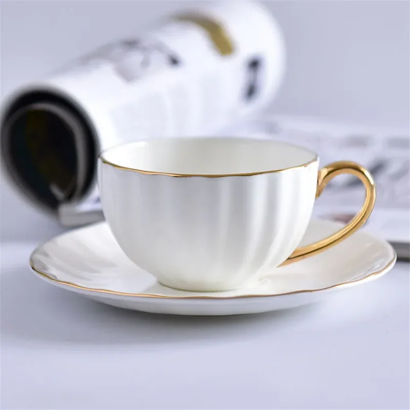 Phnom Penh Bone China Coffee Cup Saucer Spoon Set 200ml White Porcelain Coffee Cup Tea Set Cafe Espresso Cup Party Drinkware