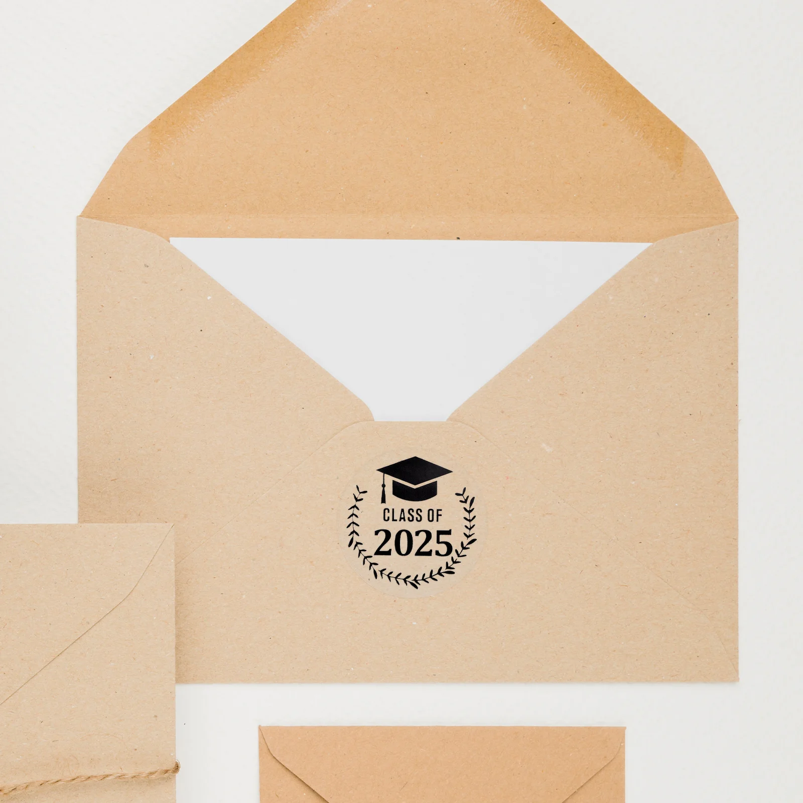

20 Sheets Graduation Cap Sticker Craft Labels Diploma Decoration Card Mini Class of 2025 Fade Resistant Adhesive Backing