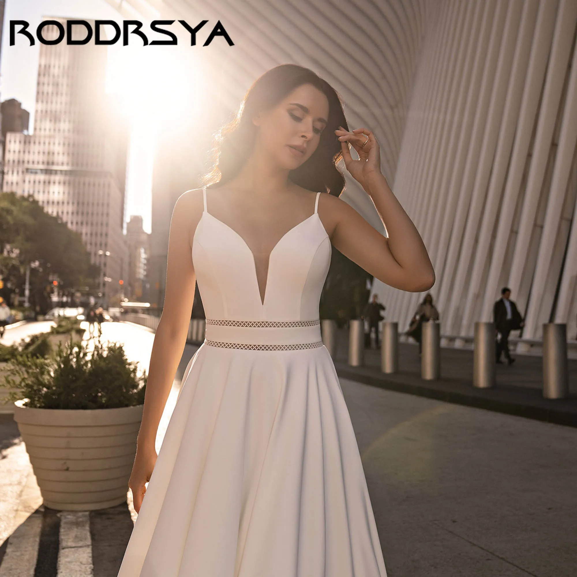 RODDRSYA Spaghetti Straps Elegant Wedding Dress Backless V-neck Minimalism Bride Gowns A-line Satin vestidos de novia Customized