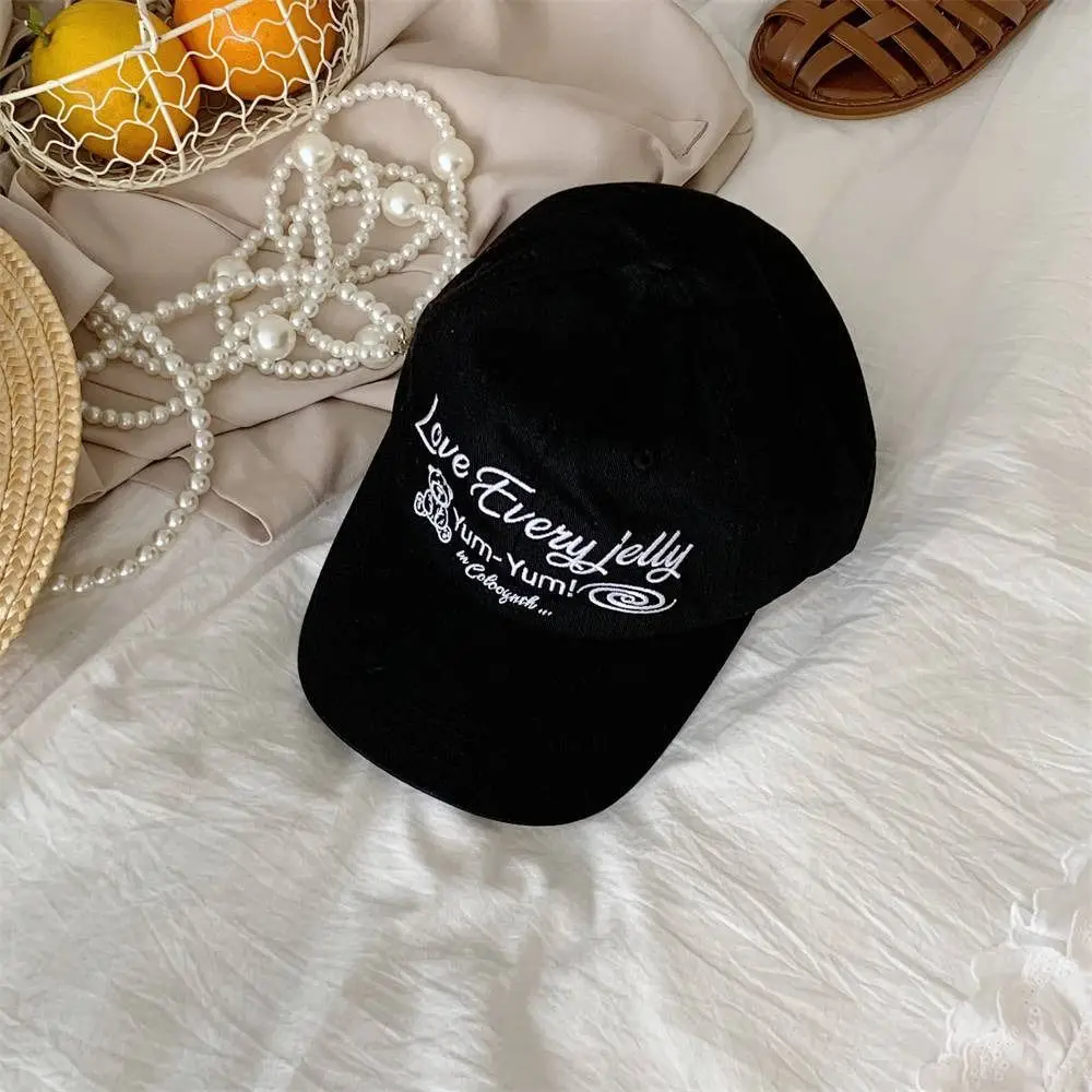 

Korean Style Bear Embroidery Baseball Hat Casual Cotton Teenagers Baseball Cap Adjustable Soild Color Duck Tongue Hat Streetwear