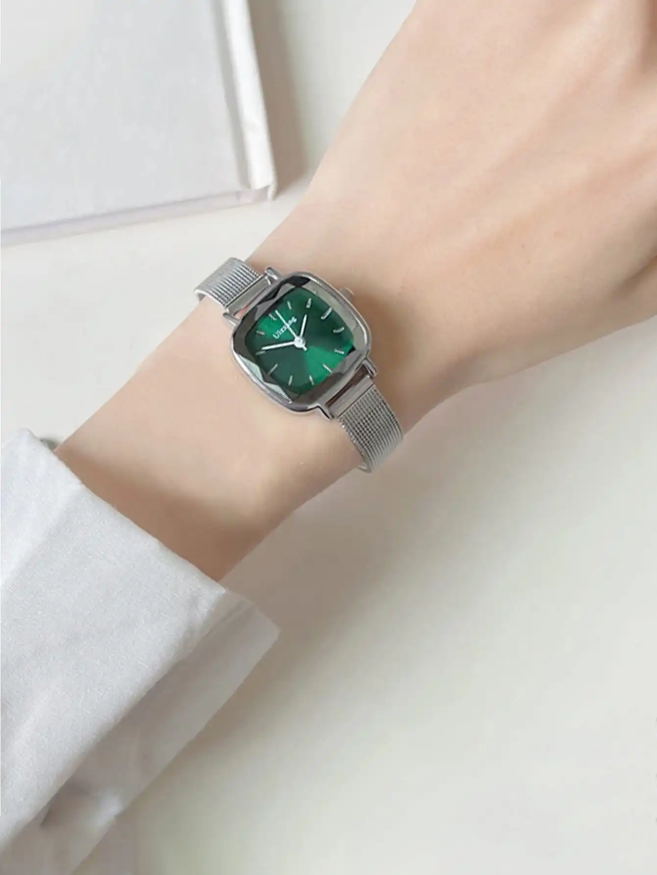 Fashion Women Small Dial Quartz Mesh Strap Watch