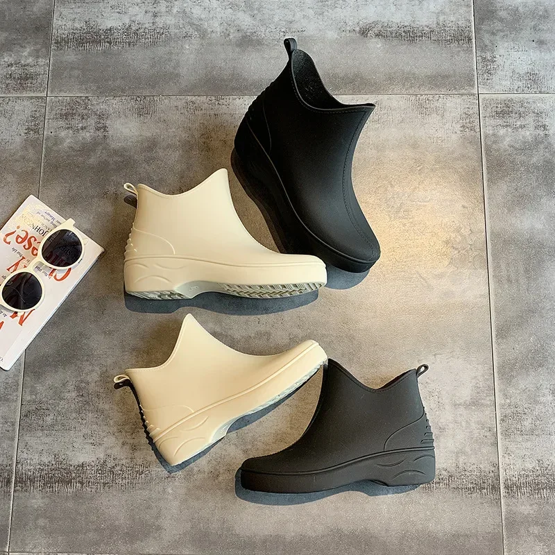 Rain Shoes for Women Platform Ankle Rain Boots Ladies Rubber Shoes Outdoor Waterproof Walking Booties New Working Boots 2024