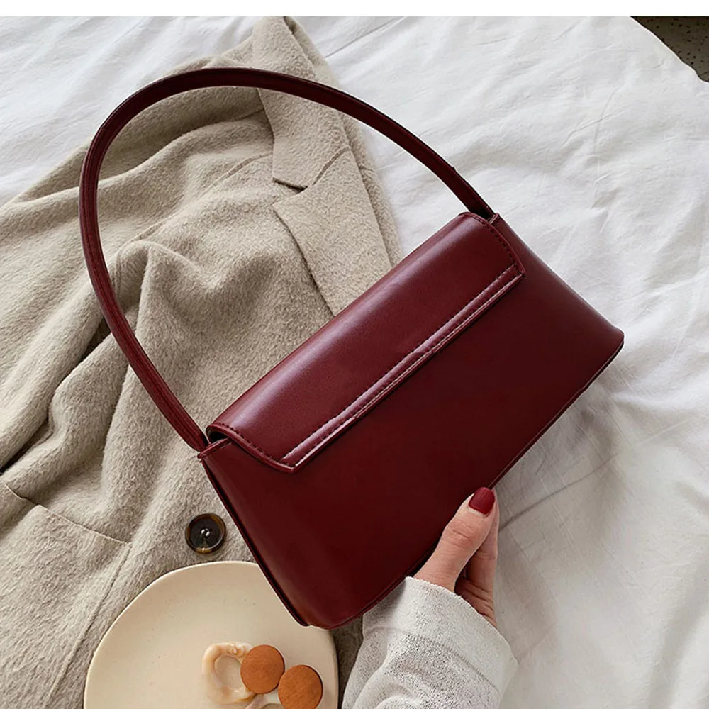 المرأة بلون حقيبة تحت الإبط مشبك معدني بولي Leather الجلود حقيبة كتف سعة كبيرة 2025 الخريف موضة تخفيف حقائب كروسبودي