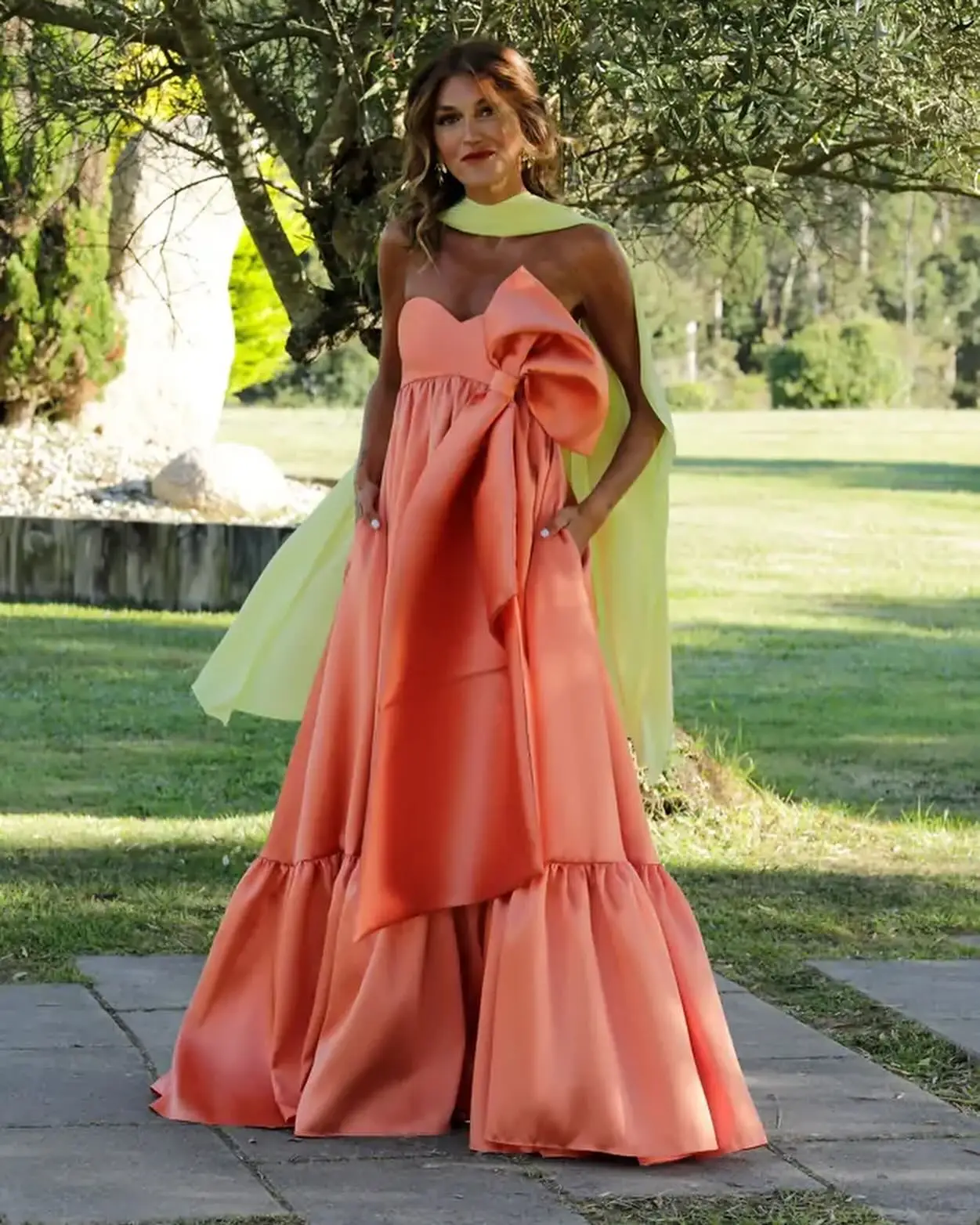 Customized   Fashion Contrast Color Ribbons Evening Dress Exquisite Bow Ruffles A-Line Sexy Sweetheart Strapless Party image 2