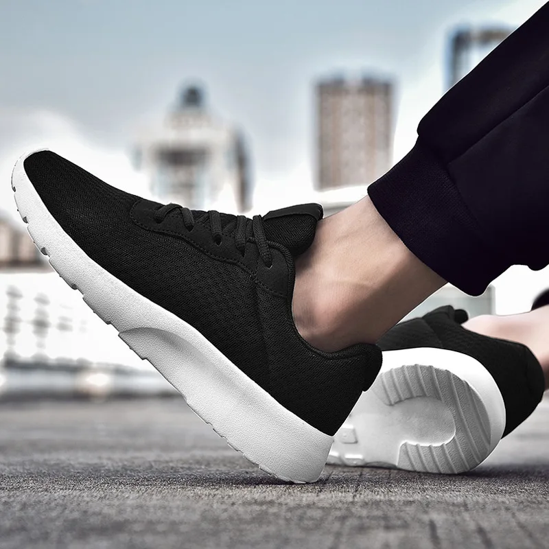 New Men and Women Breathable Casual Shoes Light Comfortable Mesh Sneakers