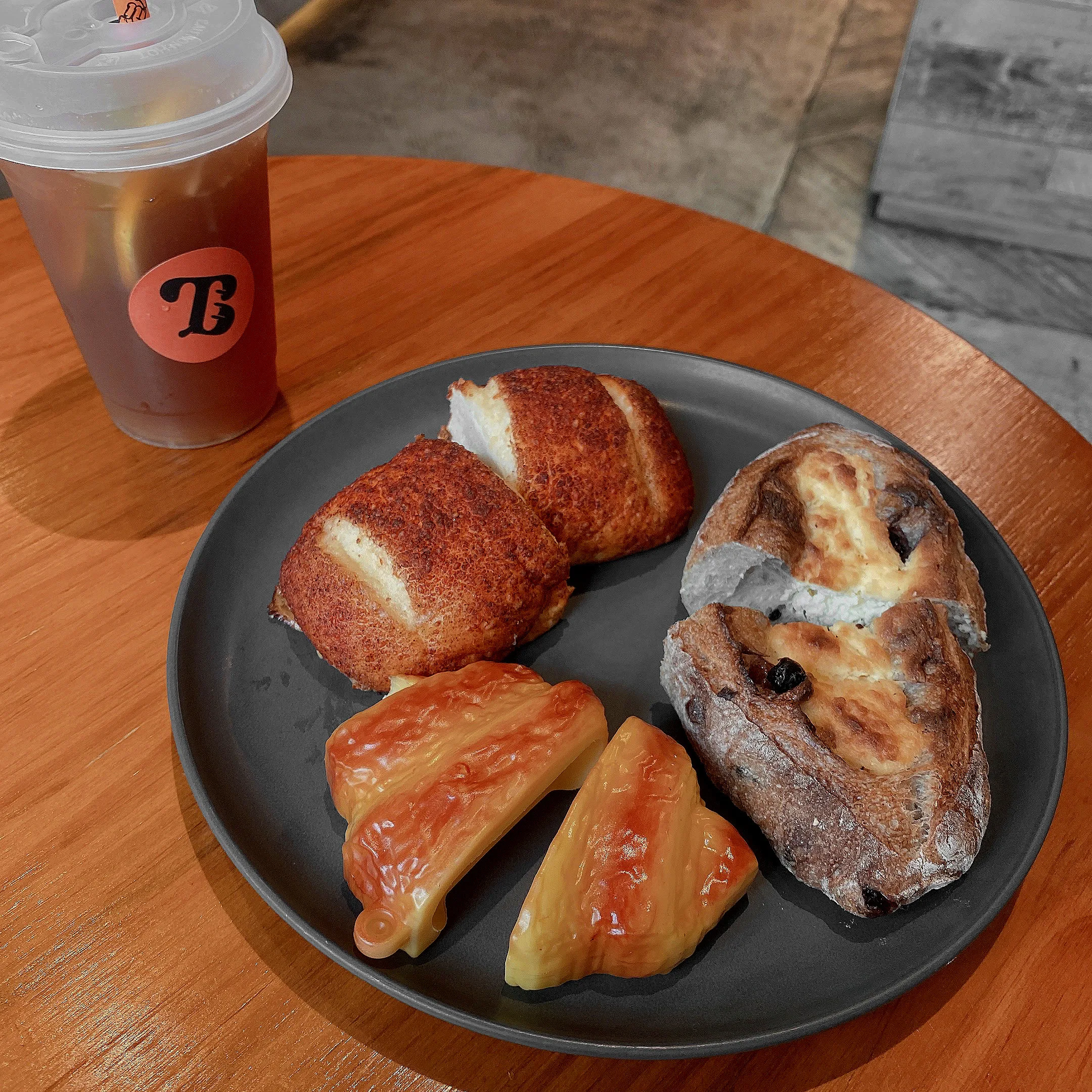 Silicone Case for Apple AirPods Pro with Keychain Hook Croissant Bread 3D Cartoon Food Shaped Cute Lovely Fun Funny For AirPods4