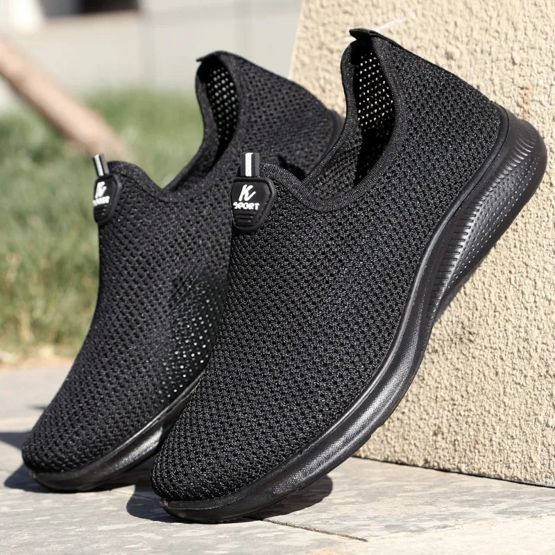 

Новые мужские дышащие слипоны из сетки на весну 2026 года: легкие, с мягкой подошвой, для повседневной носки и активного отдыха