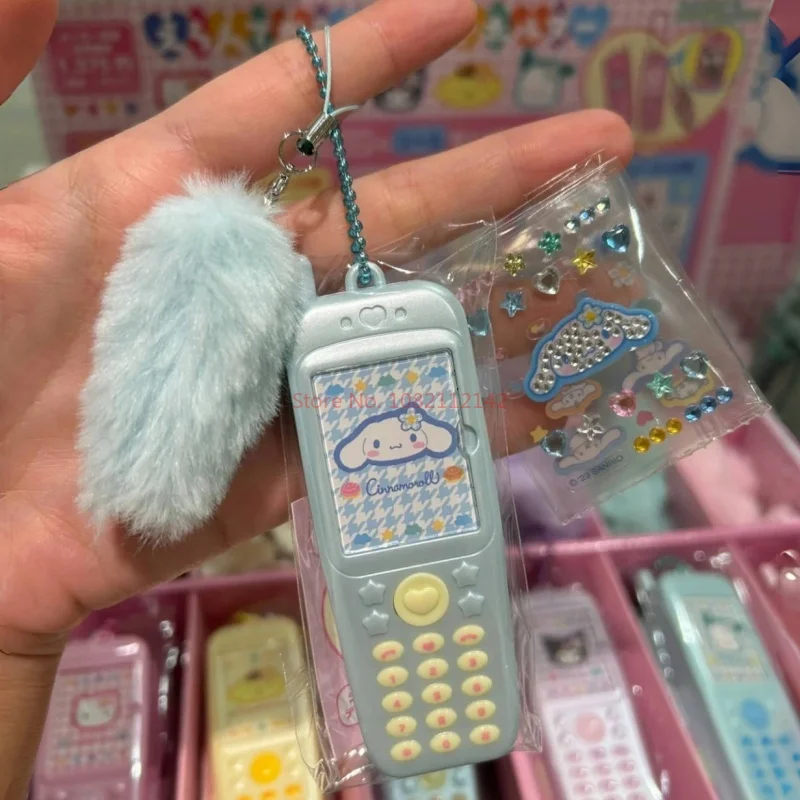 Gorąca wyprzedaż oryginalna Sanrio Kawaii moja melodia Kuromi w stylu telefonu komórkowego zawieszka Sanrio dziewczęca naklejka na serce prezent