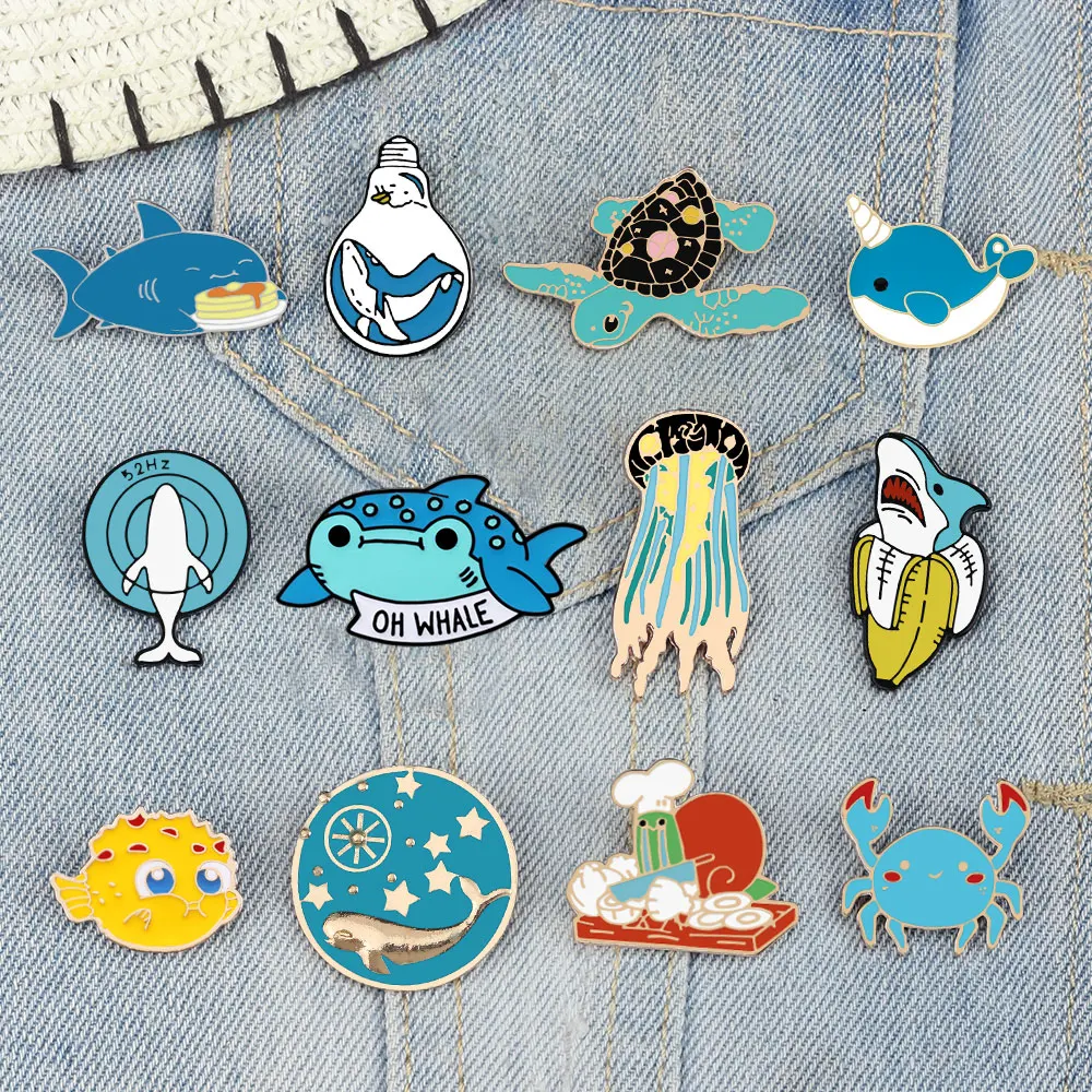 Broches de esmalte infantil, Pins da moda para crianças, Tartaruga marinha baleia e caranguejo dançante, Desenhos animados e baiacu, Caracol e narval, crachás de joias