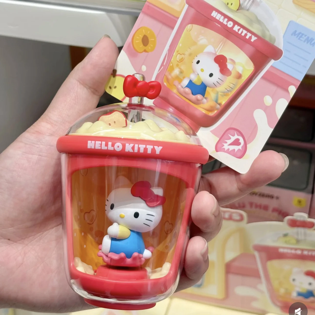 أصيلة سانريو كوب الشاي باللبن مع قشة سلسلة عمل الشكل لطيف CreativeCollectibleToyGirls هدية عرض قطعة أنيمي تحت عنوان المقتنيات