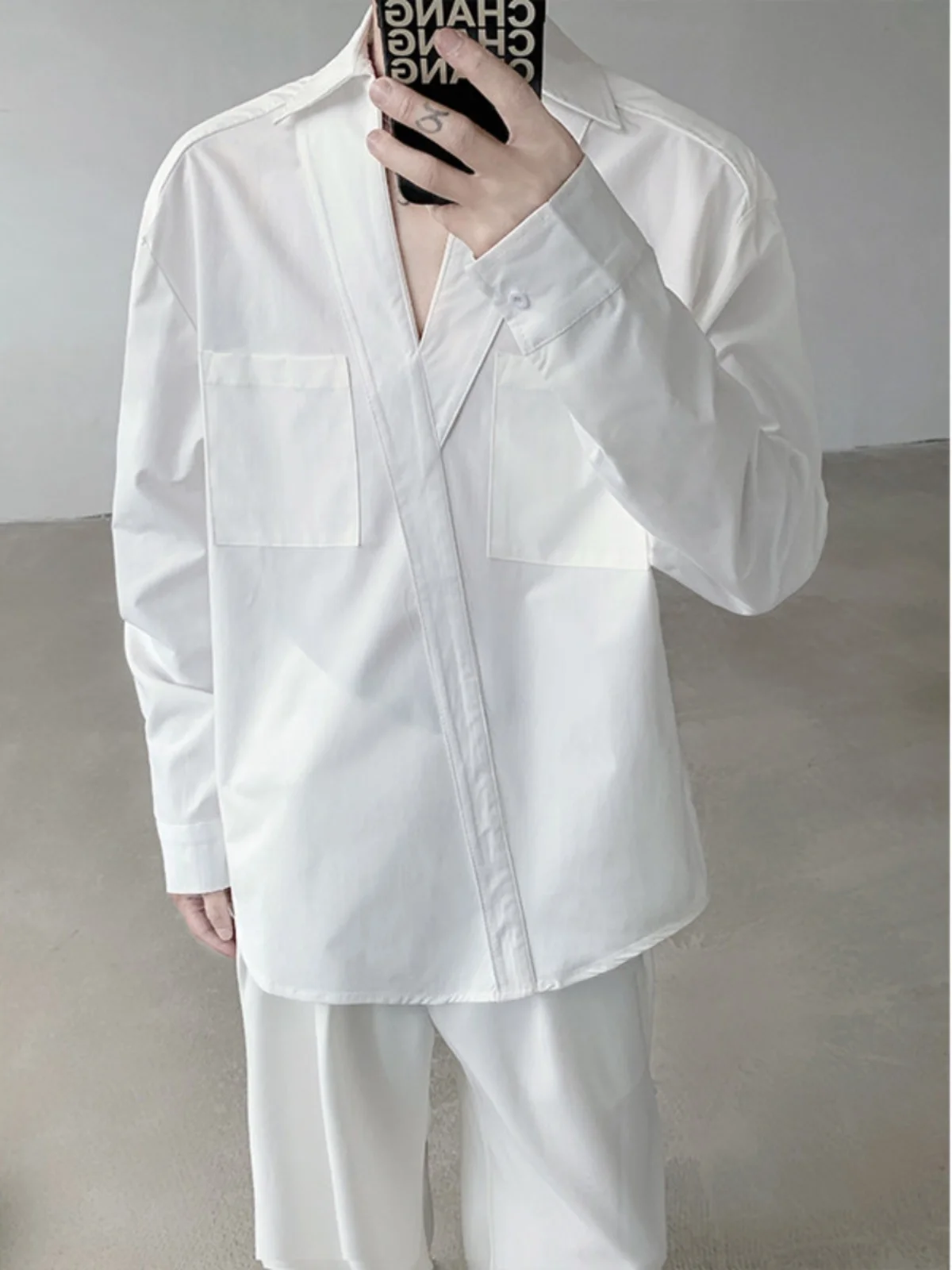 

Корейский Sle V-Ne Long Sve Loose Casual irt Мужская мода Универсальный чистый цвет Простой дизайн Осенний сезон Faion