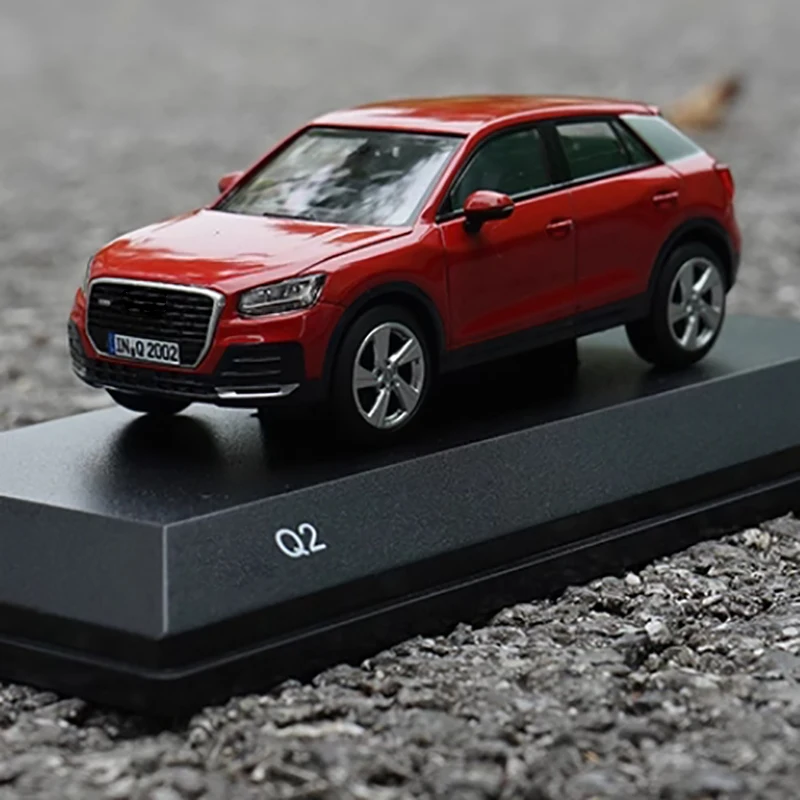 Diecast 1:43 Scale Q2 SUV Alloy Car Model Finished Product Simulation Toy Collection Gift Static Model Display Souvenir