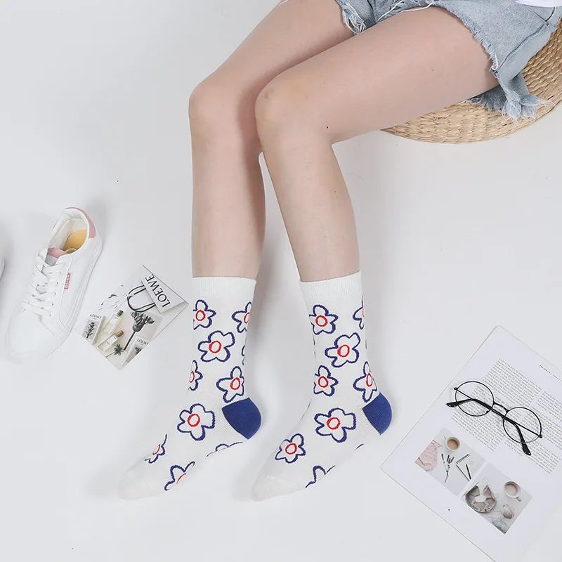 

women socks Cartoon sketch Childlike All-match Floret socks new arrival ins happy funny Flower socks