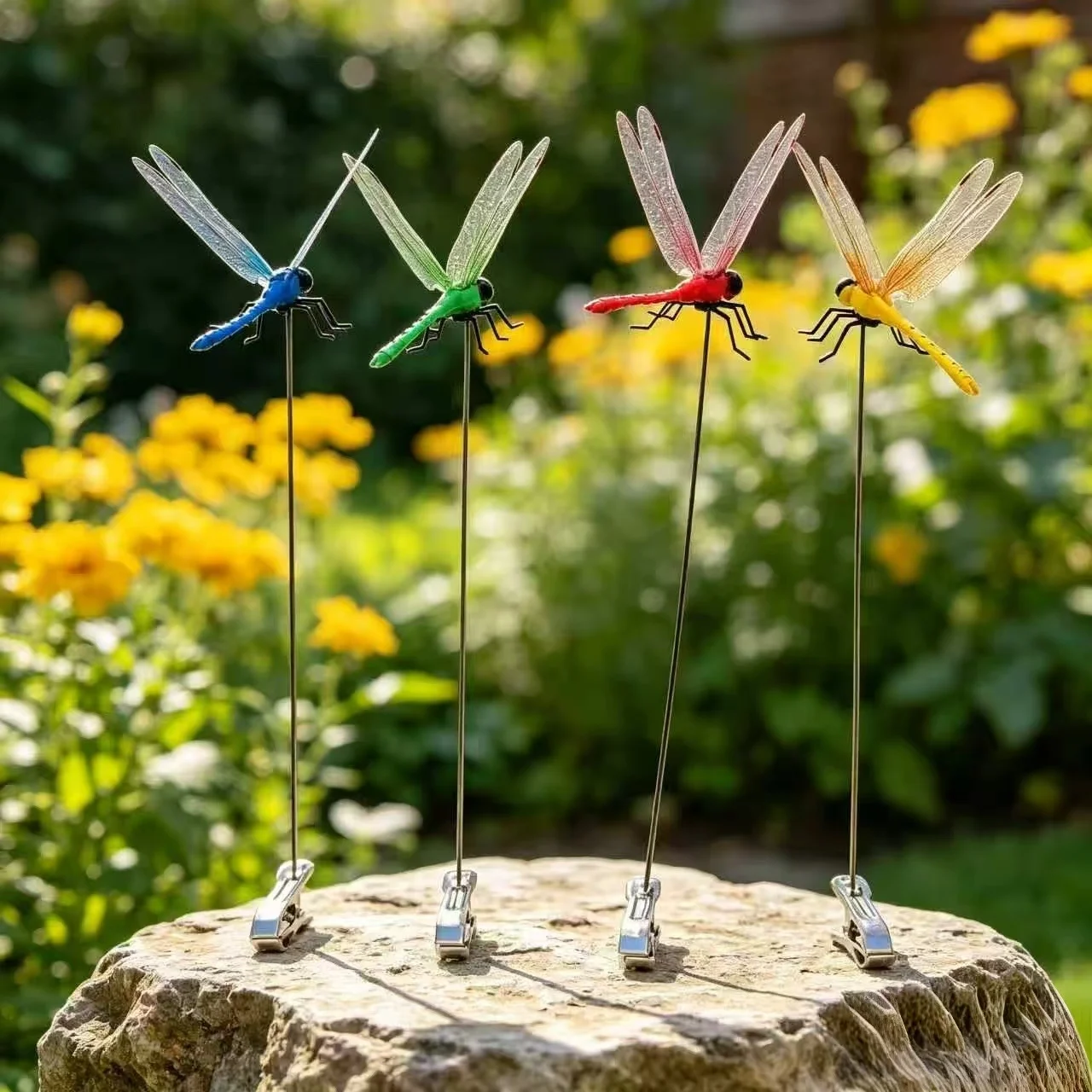 12-Piece Flying Dragon Mosquito Repellent Clips, Suitable For Home Gardening Decoration. Perfect For Camping, Fishing And Daily Outdoor Activities. Compact And Easy To Carry, They Can Be Easily Fixed And Enhance Your Outdoor Experience.