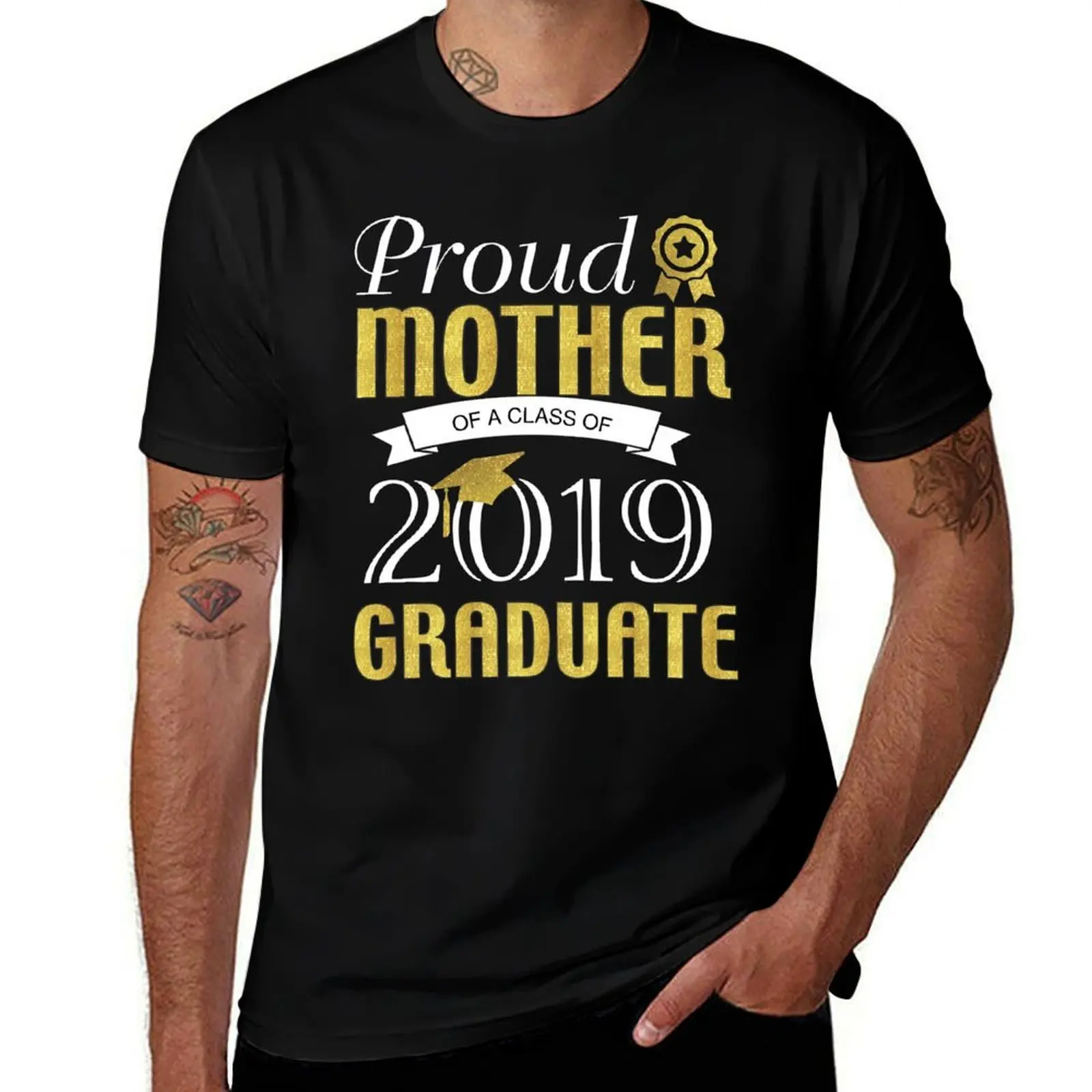 Proud Mom of a 2019 graduate 2019 grad School grad College Graduation Proud Mother T-Shirt