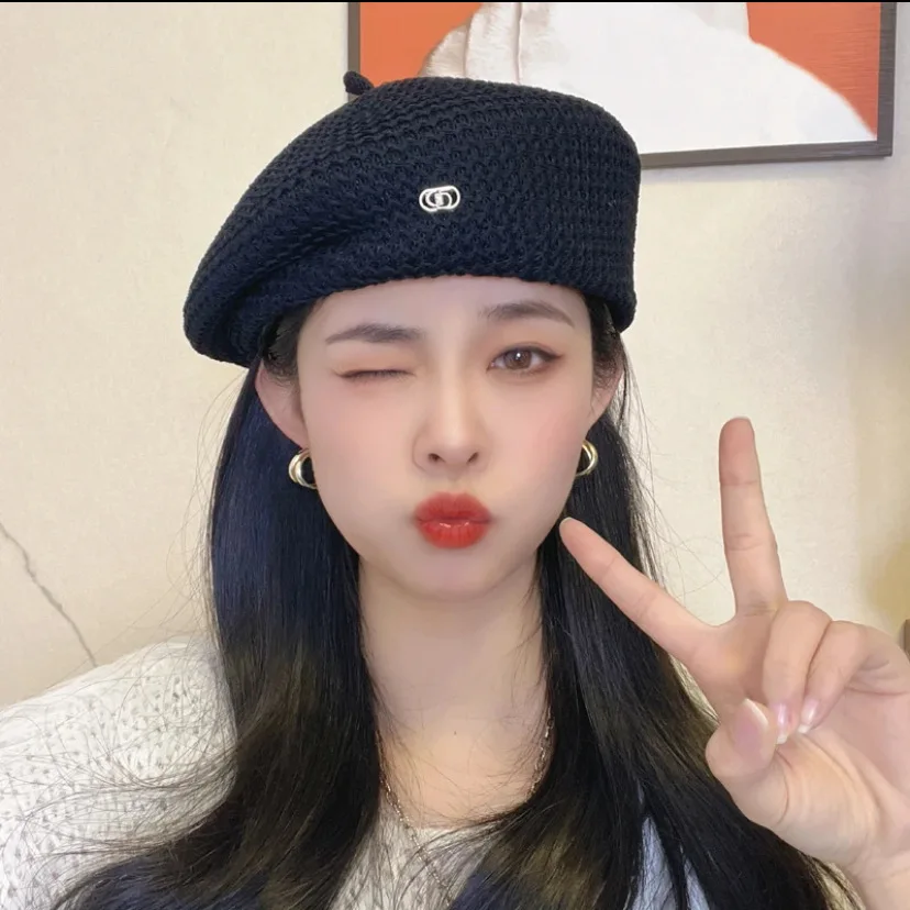 Boina asimétrica de diseñador de inspiración japonesa: sombrero de artista estructurado de ganchillo, sombreros retro de moda para mujer