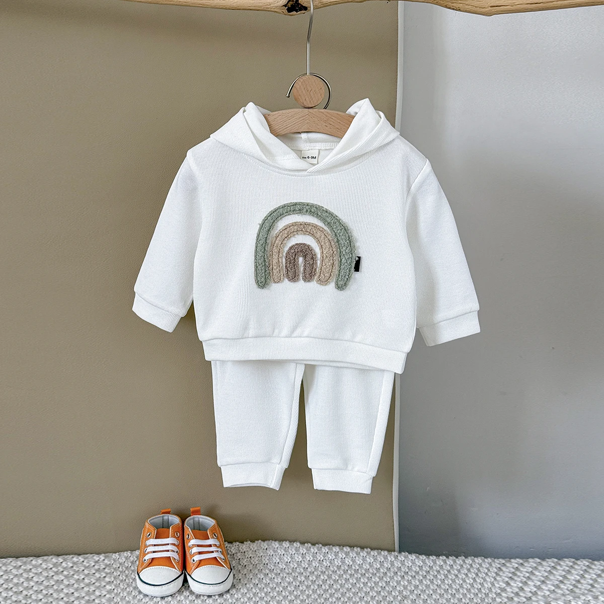 

Korean Style Spring Autumn Baby Boys Girls Clothes Fashion Tracksuit Set Casual Rainbow Patch Hoodie White Trousers 2Pcs/set