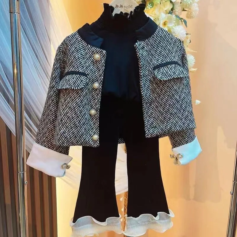 

Spring Autumn 2024 Children Girl 3PCS Clothes Set Cotton Ruffle Top Pearl Button Coat Outfit Spliced Flared Pant Baby Girl Suits