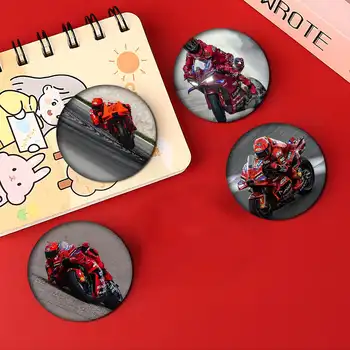 6 最佳銷售 摩托車徽章 - №6