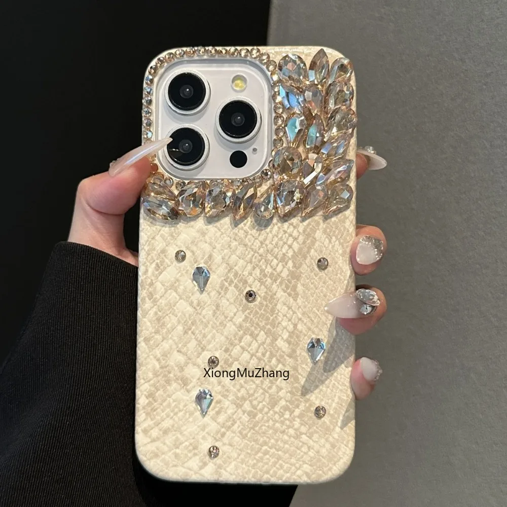 

Fashion Yellow Snake Pattern Luxury Diamond Custom Case for IPhone 15Pro Max 13 ProMax 12 Pro 14 Pro Max 15 Crystal Girl Cover