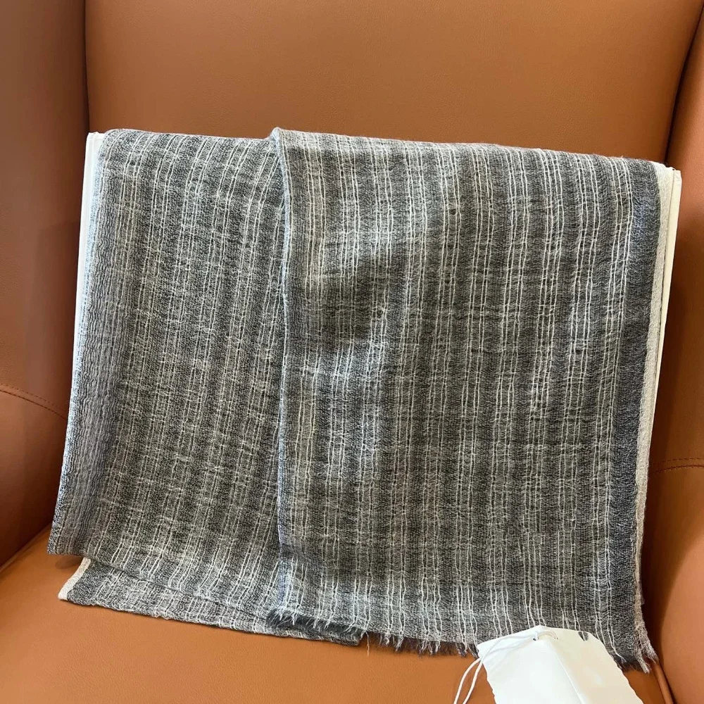 

Lightweight Luxury Shawl Holiday Gift Fashionable and Versatile Luxurious Metallic Yarn Cashmere Scarf Warm Hiking Neckband