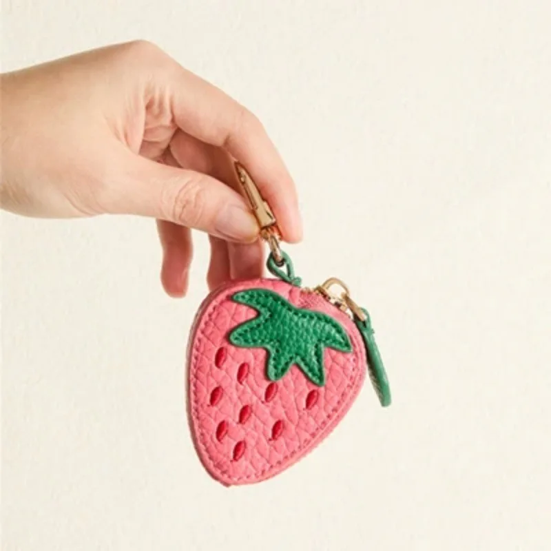 

Fresh strawberry shape fruit coin purse portable mini bag can hang Korean simple