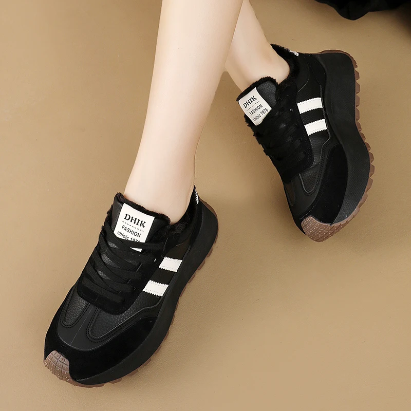 Bn033 أحذية نسائية 2025 الخريف والشتاء نمط جديد مبطنة بالصوف خفيفة الوزن فورست غامب أحذية رياضية نسائية ريترو زيادة سميكة سوليد أبي الأحذية