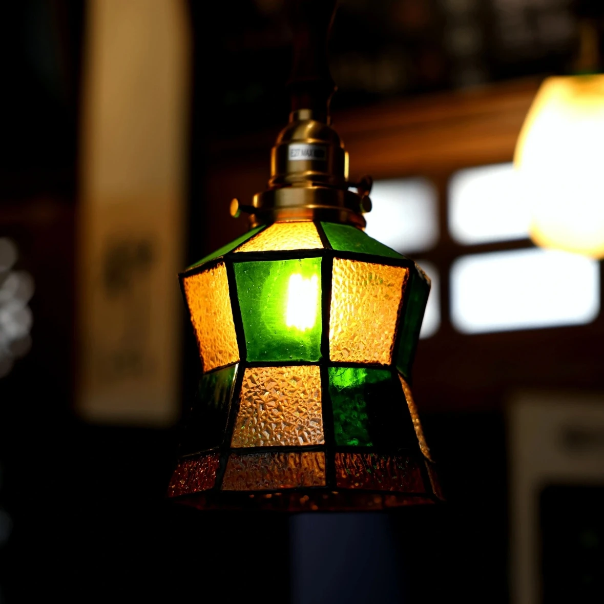 YEBMLP Japanese Retro Glass Hanging Light Interior Creative Decor Pendant Lamp French Chandelier for Parlor Dining Hall Cafe Bar