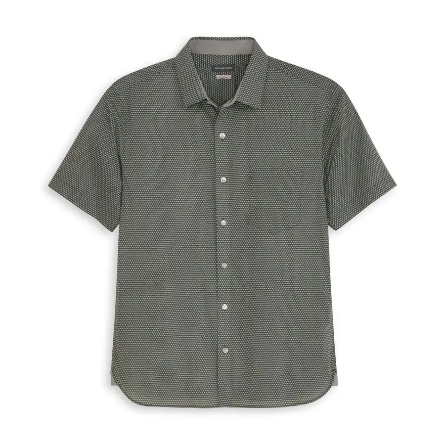 

Рубашка в клетку без морщин с короткими рукавами и пуговицами