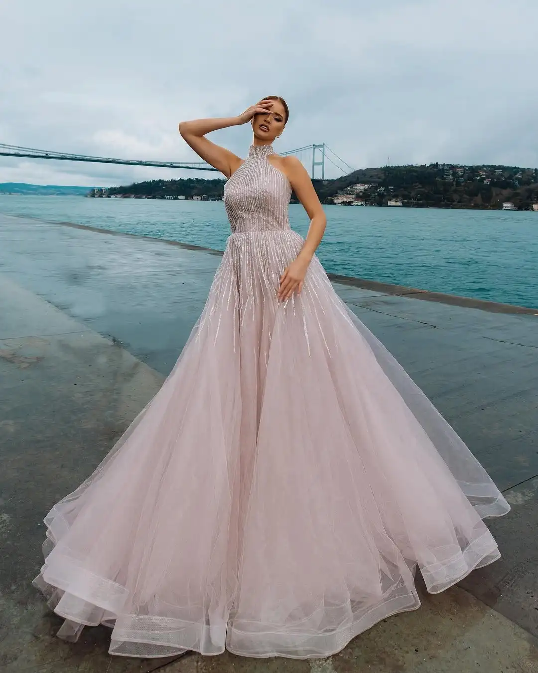 Halter frisado a linha vestido de noite vestidos de tule para mulheres vestido de festa personalizado vestido de baile