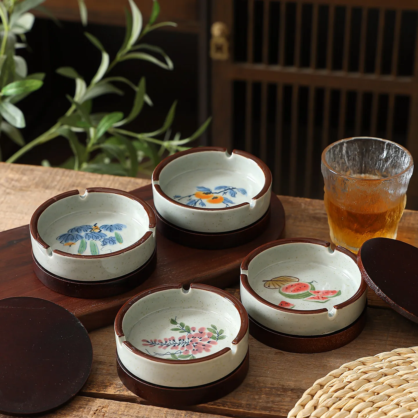 Ceramic Ashtray Household Living Room Desktop Fly Ash-proof Circular Cigarette Butt Jar with Cover Antique Office Ashtray