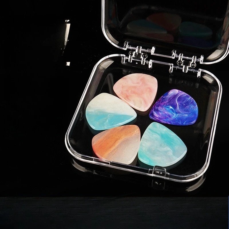 

Resin Guitar Pick for Folk Fingerstyle Strumming