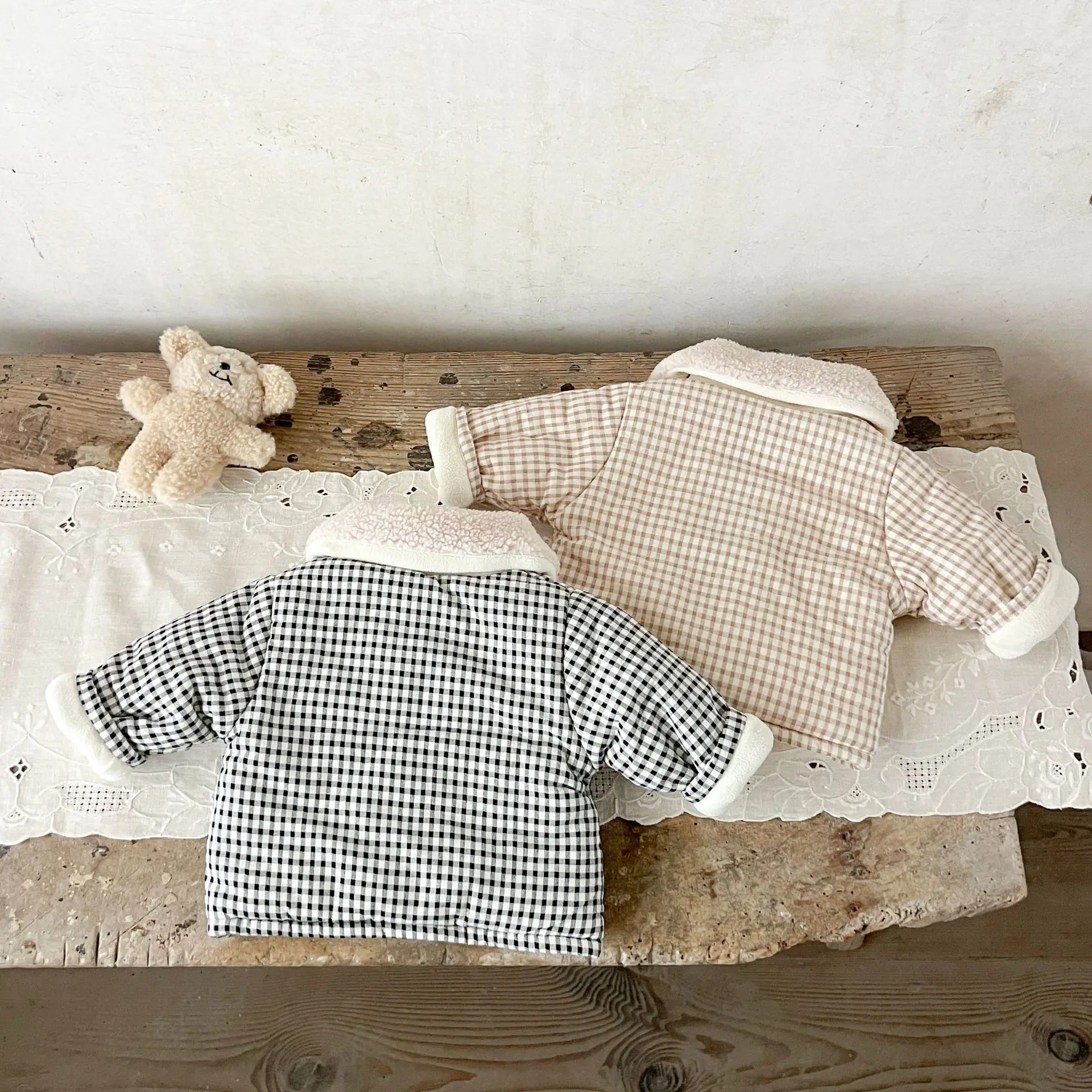 Ins Korean Version of Checkered Lapel Embroidered Cotton Coat for Boys and Girls, Winter Baby Warm and Plush Cotton Coat