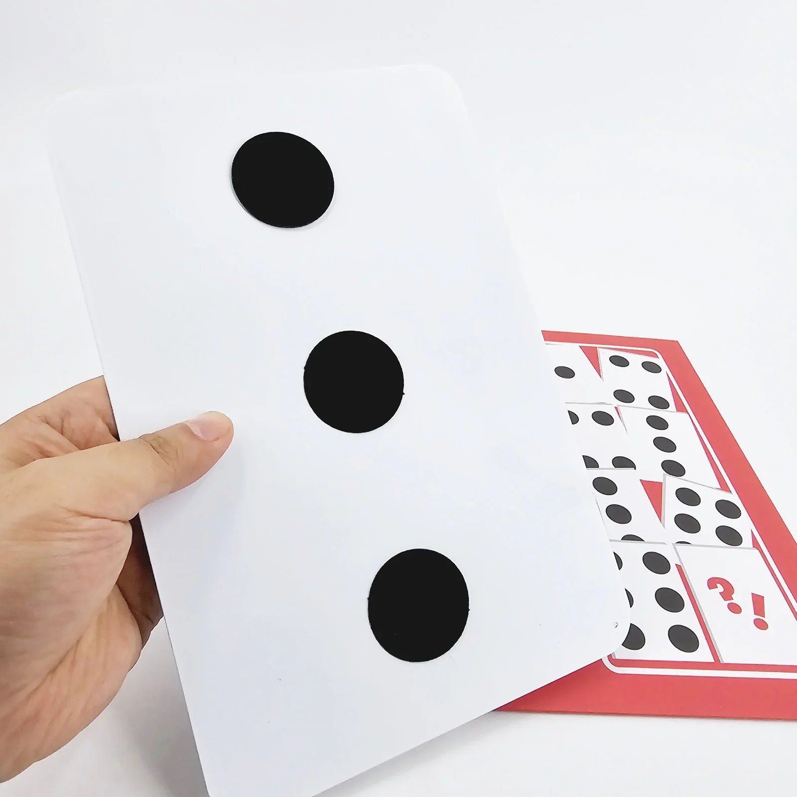 

Волшебные трюки Сумасшедшие точки Множество точек Перемещение пятен Реквизит для магии Крупным планом Сценические фокусы Magie Уловки Иллюзионный реквизит