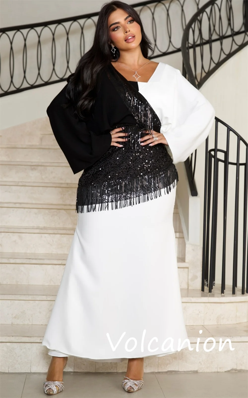 Abiti midi con scollo quadrato a trapezio in jersey elegante personalizzato con paillettes Occasioni su misura Casual di alta qualità