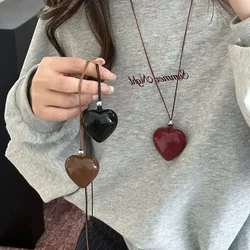 Big Resin Heart Pendant Long Necklace for Women 2024 Vintage Charm Simple Temperament Leather Sweater Chain Trend Jewelry Gift
